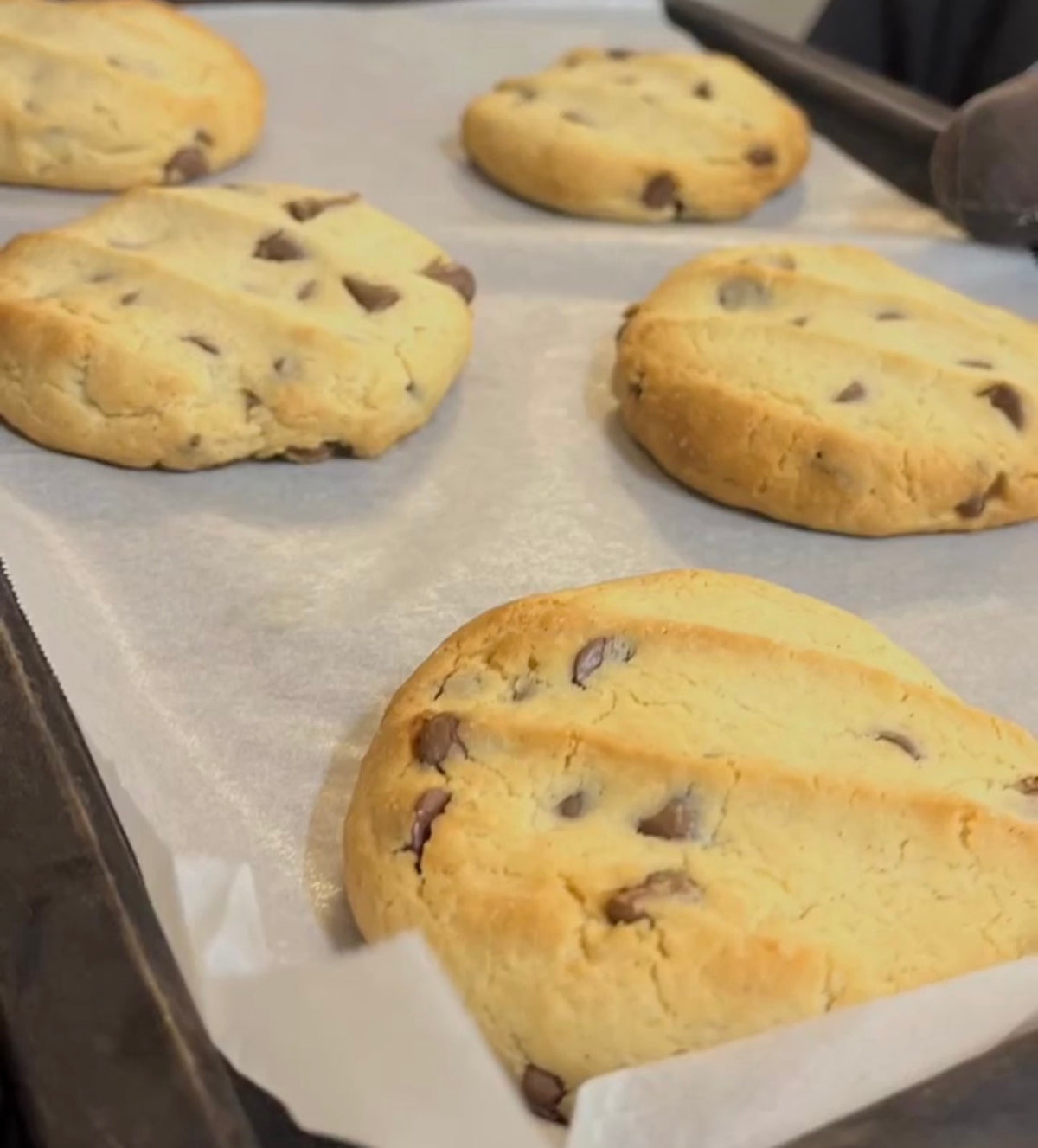 12 x Choc chip cookies – Karridale Kitchen